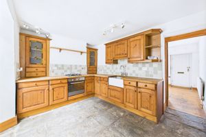 Kitchen- click for photo gallery